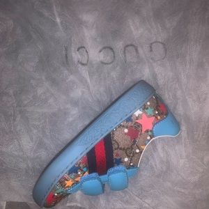 Gucci kid shoes